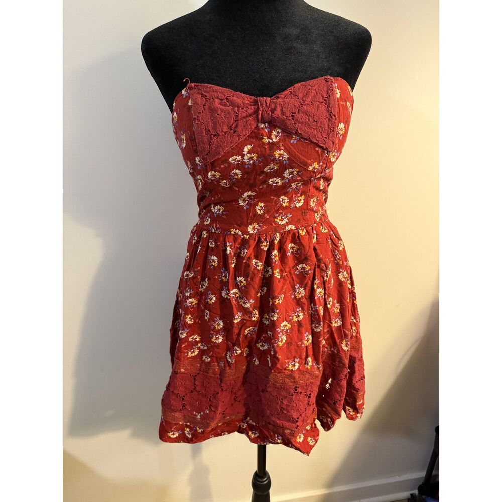 Vintage Red Floral Strapless Mini Dress — Lace Bow Bodice, Padded Cups